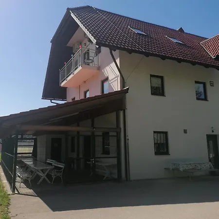 Maison d'hôtes Ribiski Dom Radece